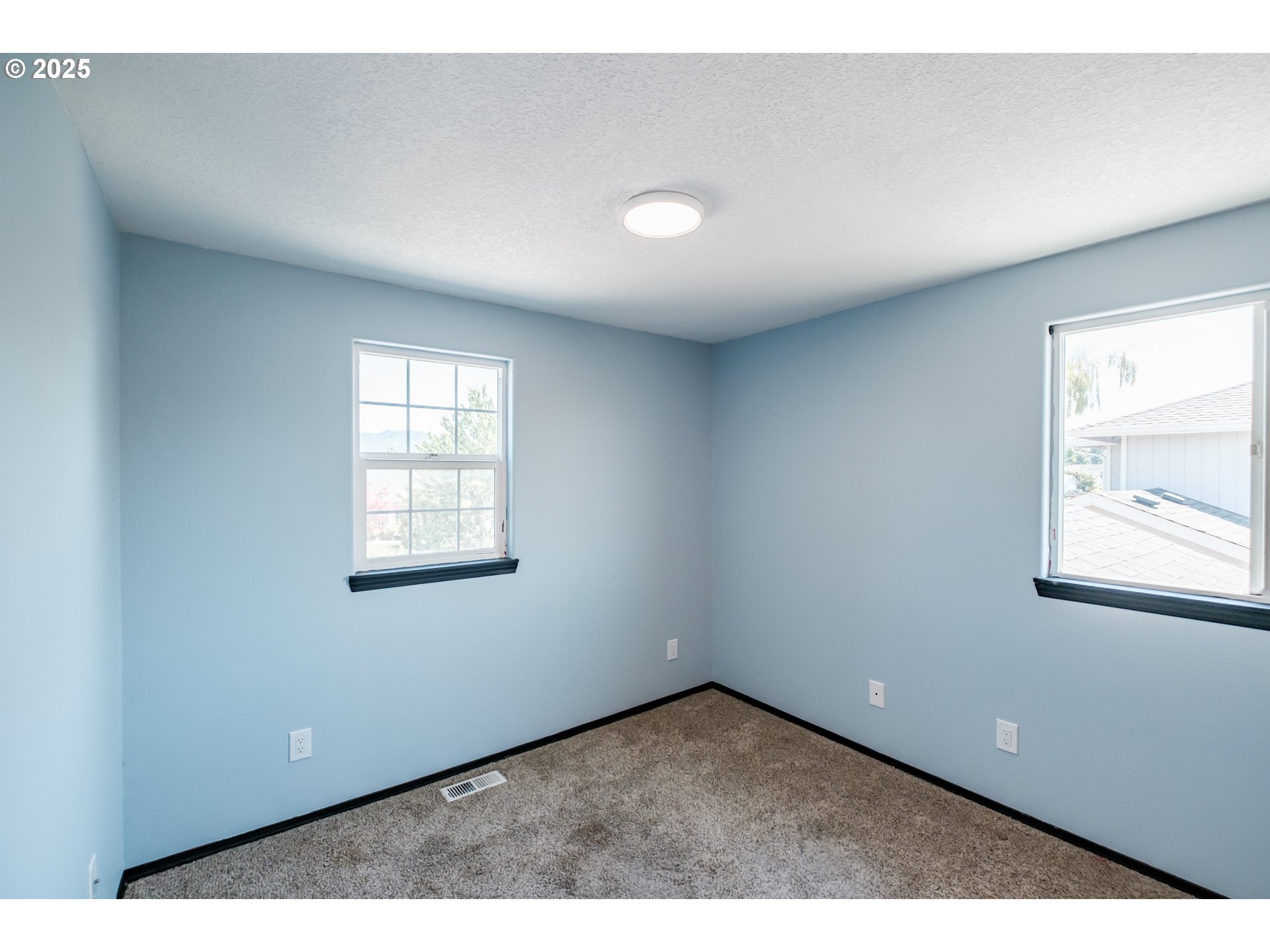 Lebanon, Oregon 97355, United States, 3 Bedrooms Bedrooms, ,3 BathroomsBathrooms,Residential,Active,177202