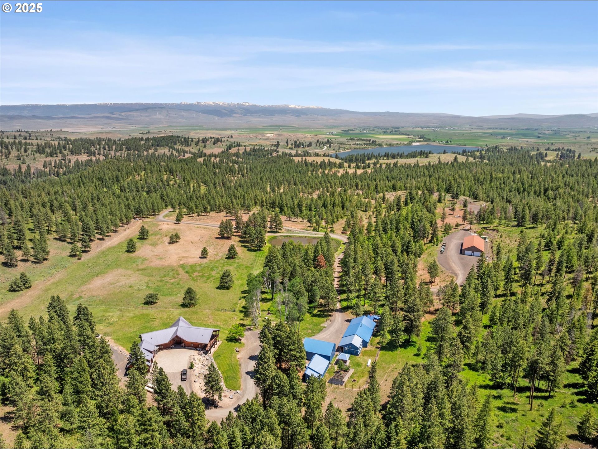 62924 WOLF CREEK LN