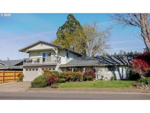 967 RAINBOW DR Springfield OR 97477