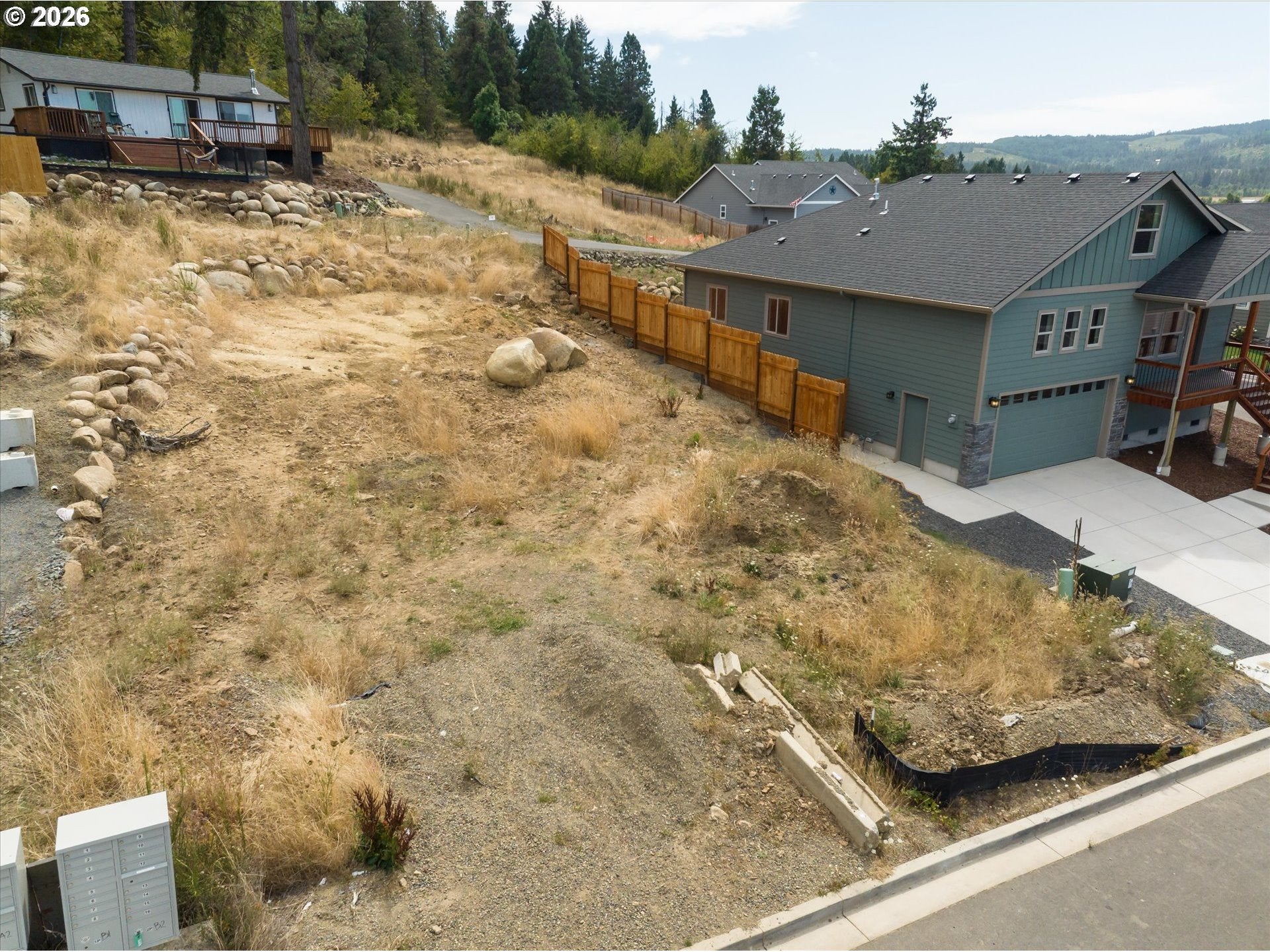 775 BOULDER LOOP