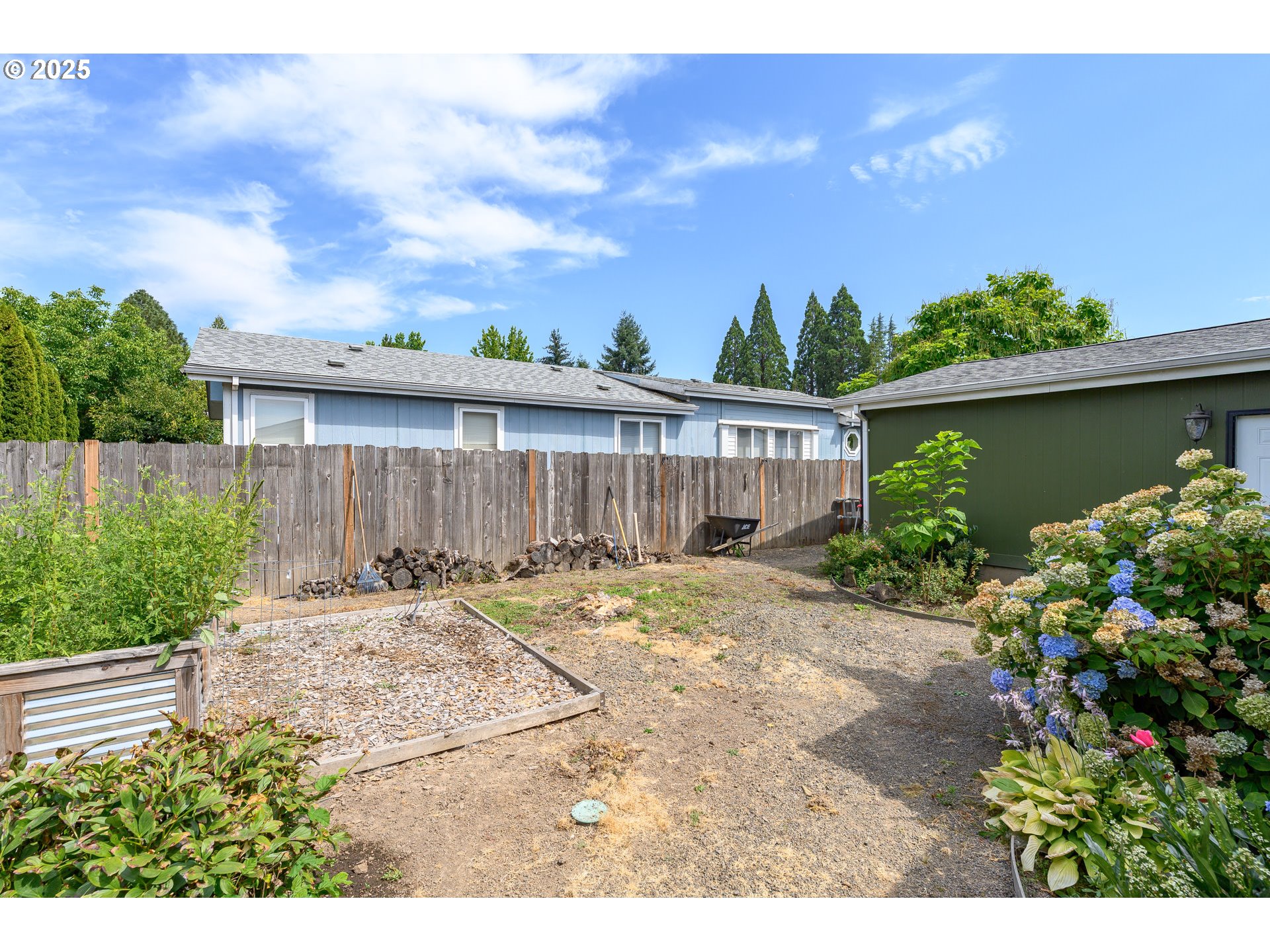 McMinnville, Oregon 97128, United States, 4 Bedrooms Bedrooms, ,3 BathroomsBathrooms,Residential,Active,192275