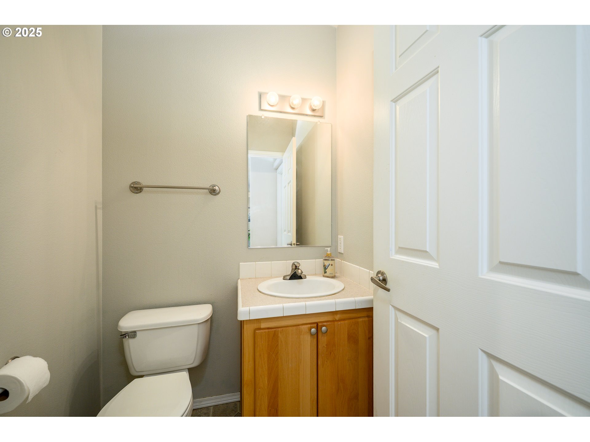 McMinnville, Oregon 97128, United States, 4 Bedrooms Bedrooms, ,3 BathroomsBathrooms,Residential,Active,192275