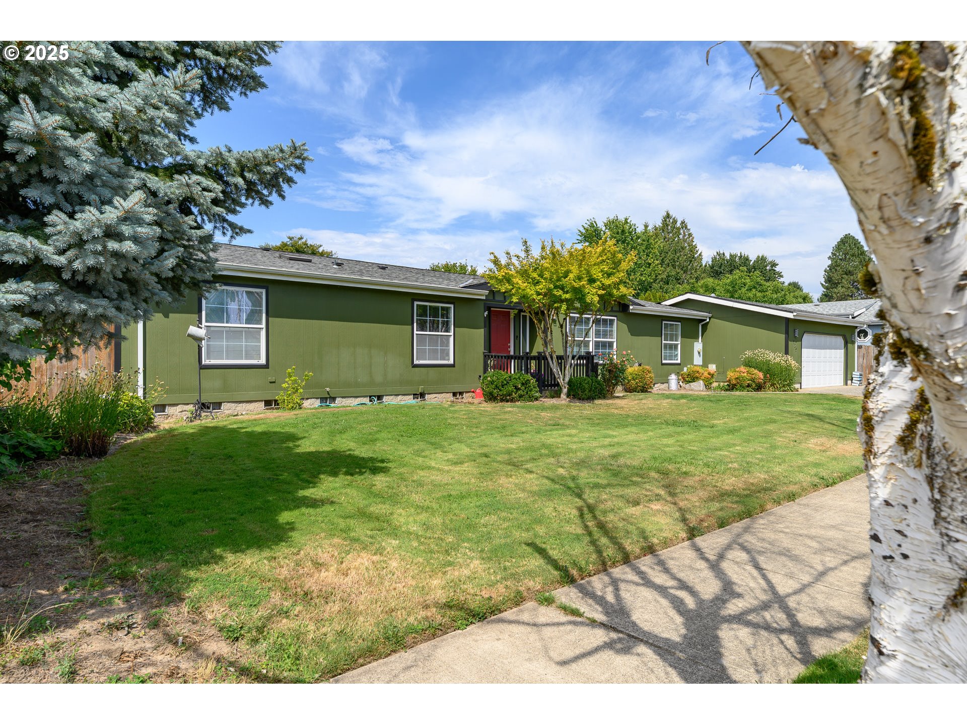 McMinnville, Oregon 97128, United States, 4 Bedrooms Bedrooms, ,3 BathroomsBathrooms,Residential,Active,192275