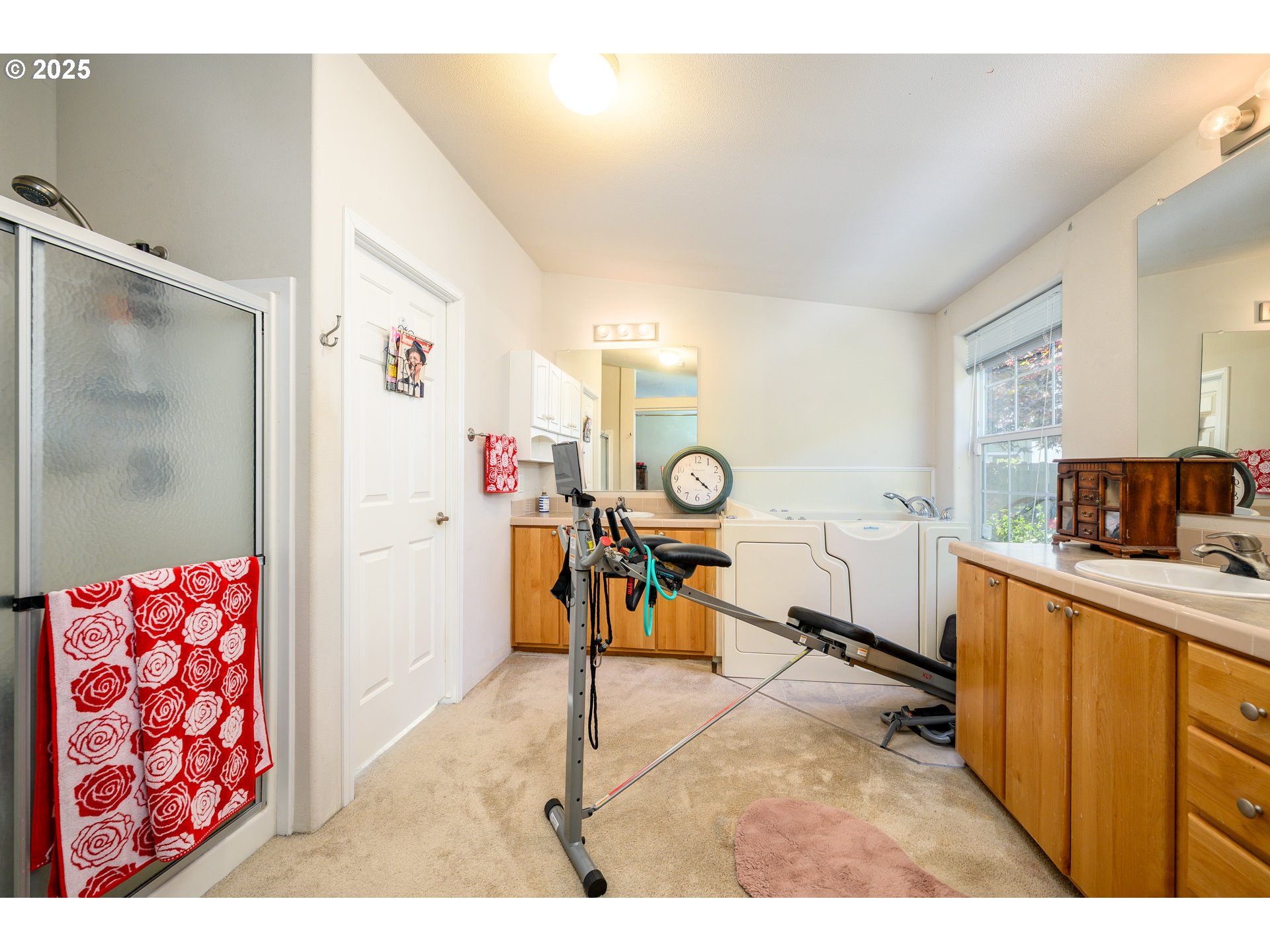 McMinnville, Oregon 97128, United States, 4 Bedrooms Bedrooms, ,3 BathroomsBathrooms,Residential,Active,192275