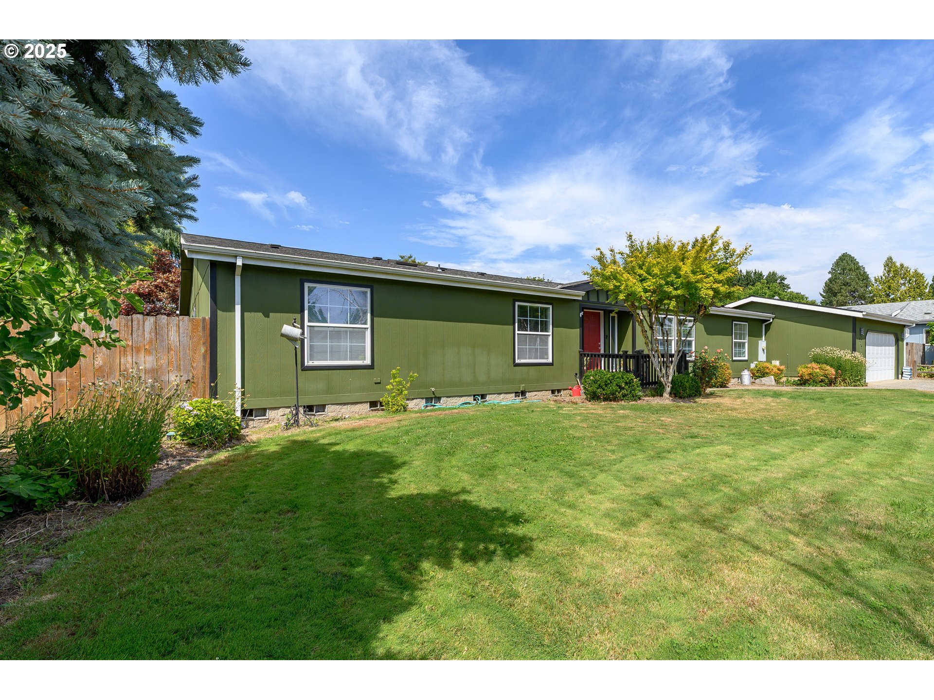 McMinnville, Oregon 97128, United States, 4 Bedrooms Bedrooms, ,3 BathroomsBathrooms,Residential,Active,192275