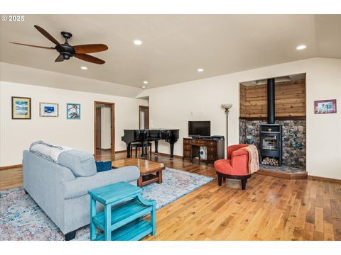 Tiny photo for 37381 Riverside Dr, Pleasant Hill, OR 97455 (MLS # 416939024)