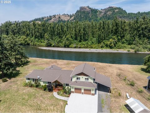 Photo of 37381 Riverside Dr, Pleasant Hill, OR 97455 (MLS # 416939024)