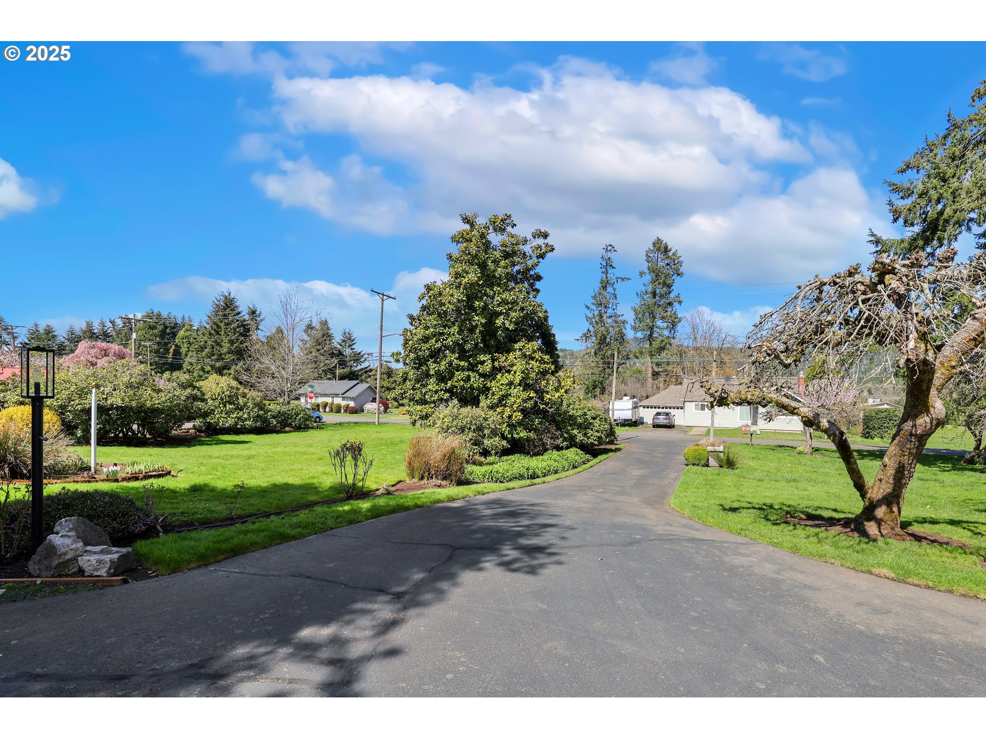 2425 Hayden Bridge RD
