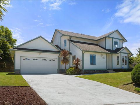 A home in Coos Bay