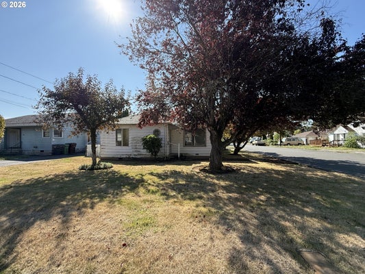174 MACARTHUR ST, SAINT HELENS, OR 97051 - Image d39607f61cf80ef1ff6f5617c219bbd2/125448380