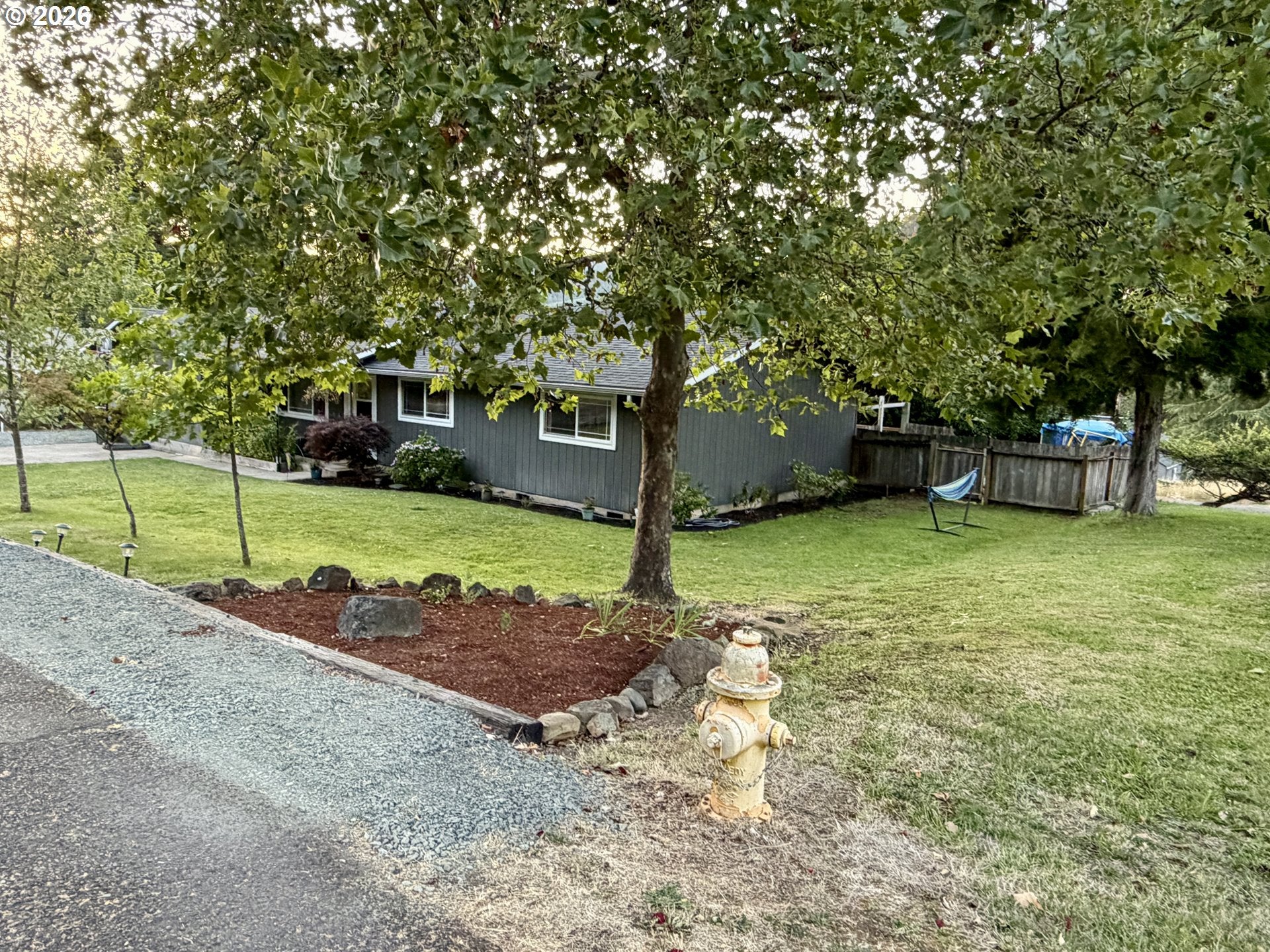 696 CROWE AVE