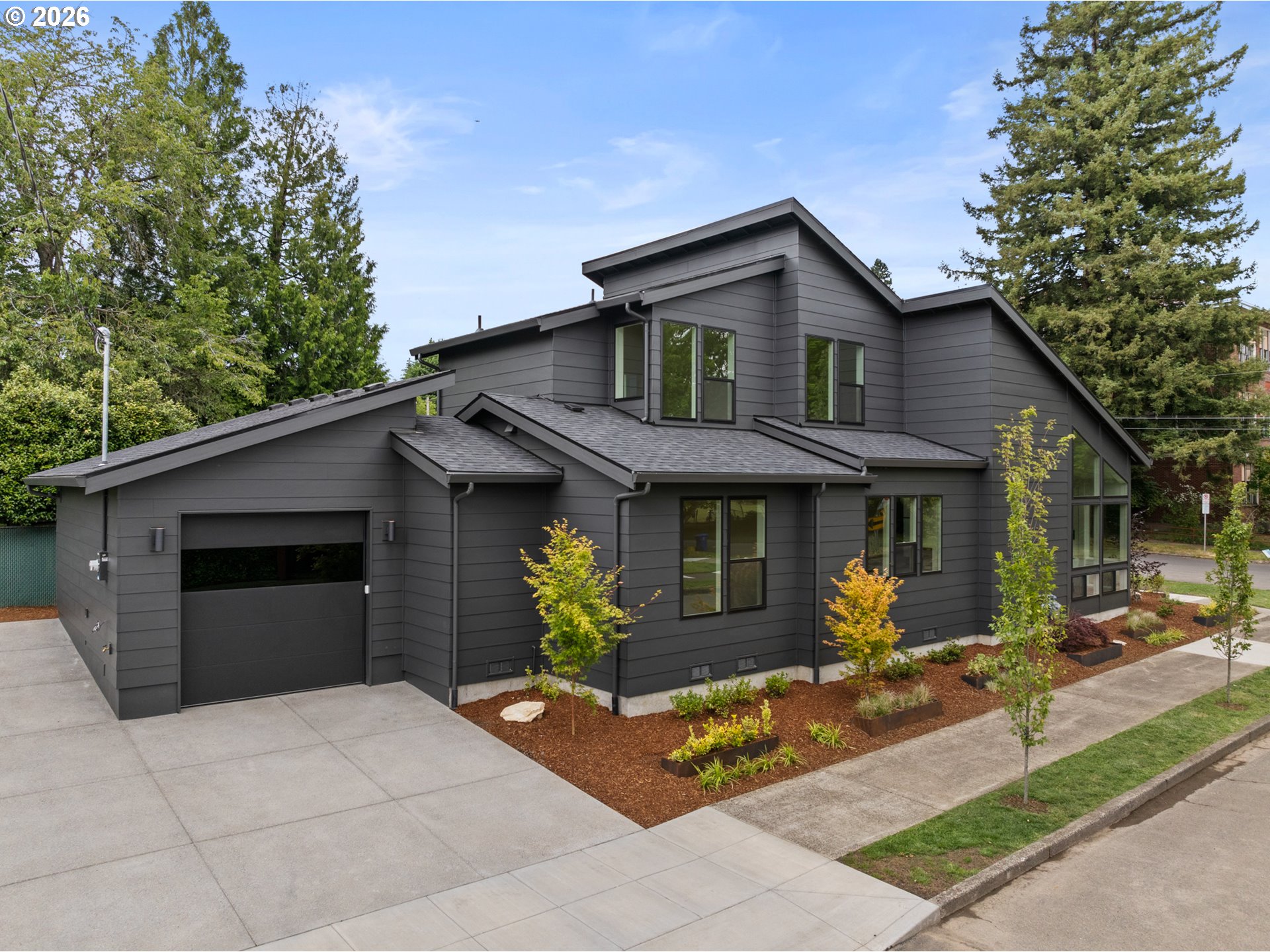 4011 NE 17th AVE