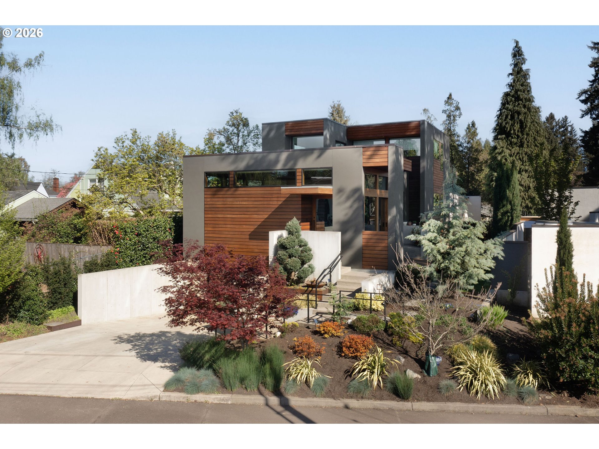 3961 SE BERKELEY WAY