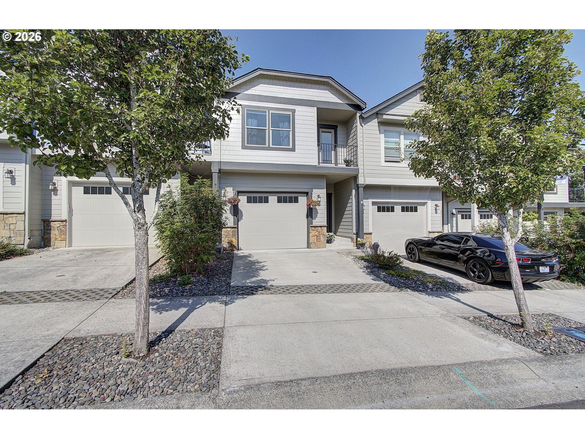 249 N 43RD PL