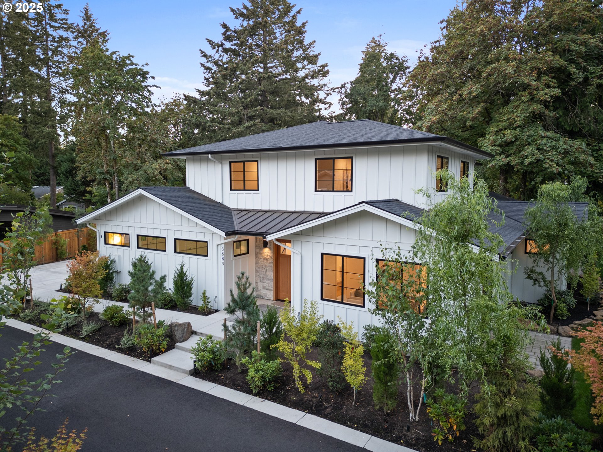 3884 LAKE GROVE AVE