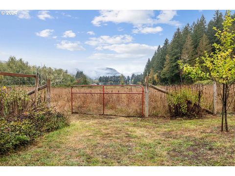 A home in Alsea