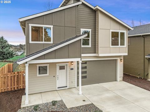 21 NW Mawrcrest AVE Gresham OR 97030