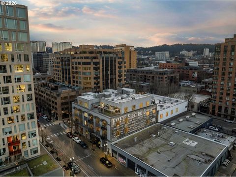 1011 NW GLISAN ST Portland OR 97209