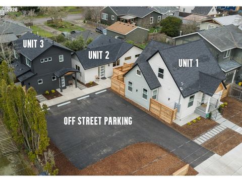 6703 SE 69th Portland OR 97206