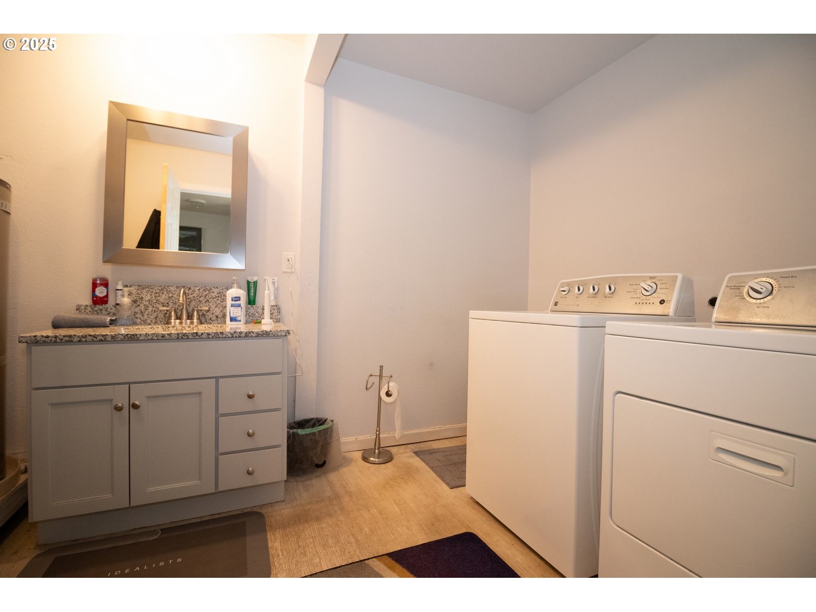 Florence, Oregon 97439, United States, 3 Bedrooms Bedrooms, ,2 BathroomsBathrooms,Residential,Active,78719