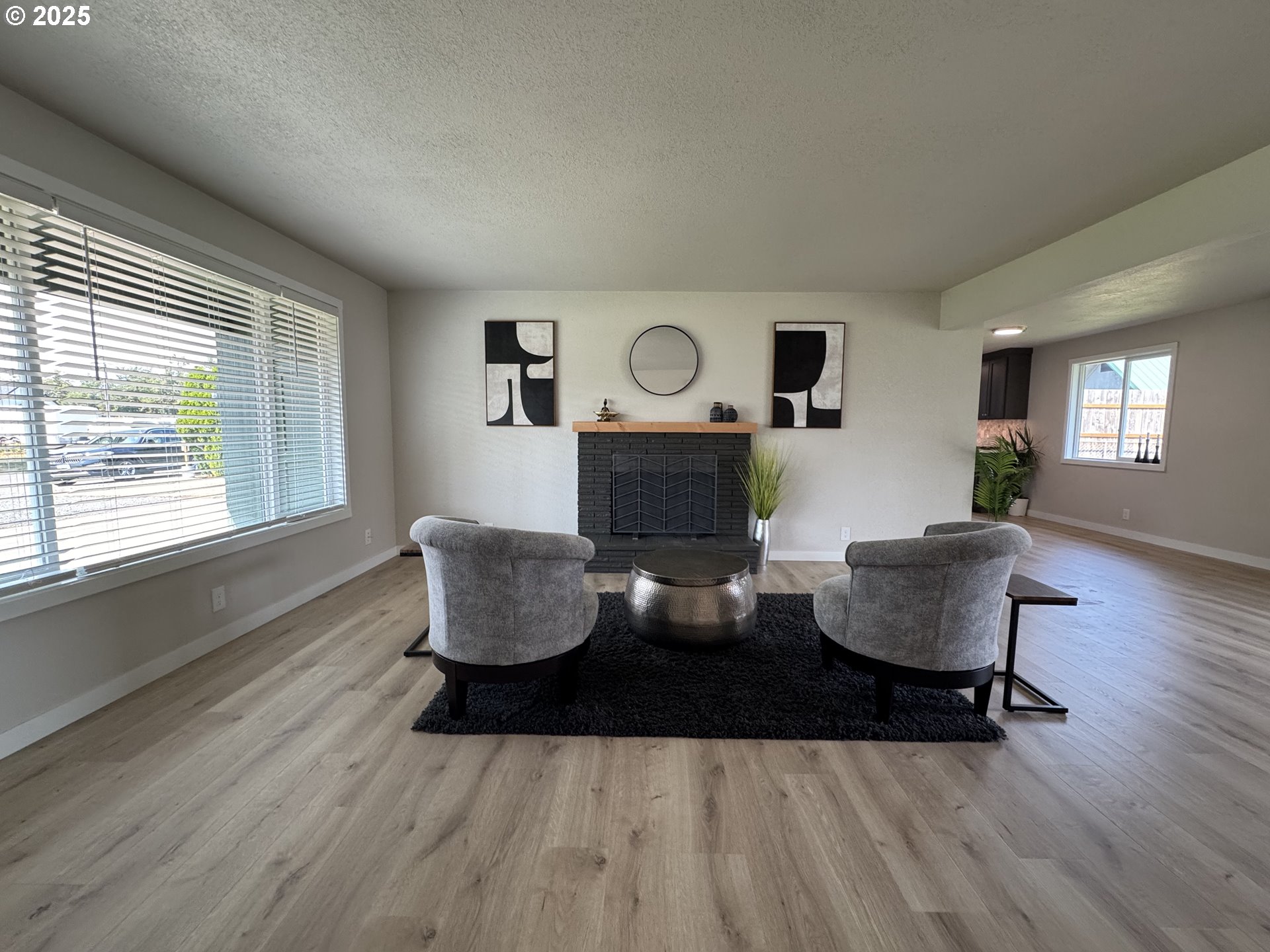 1035 KINTZLEY AVE