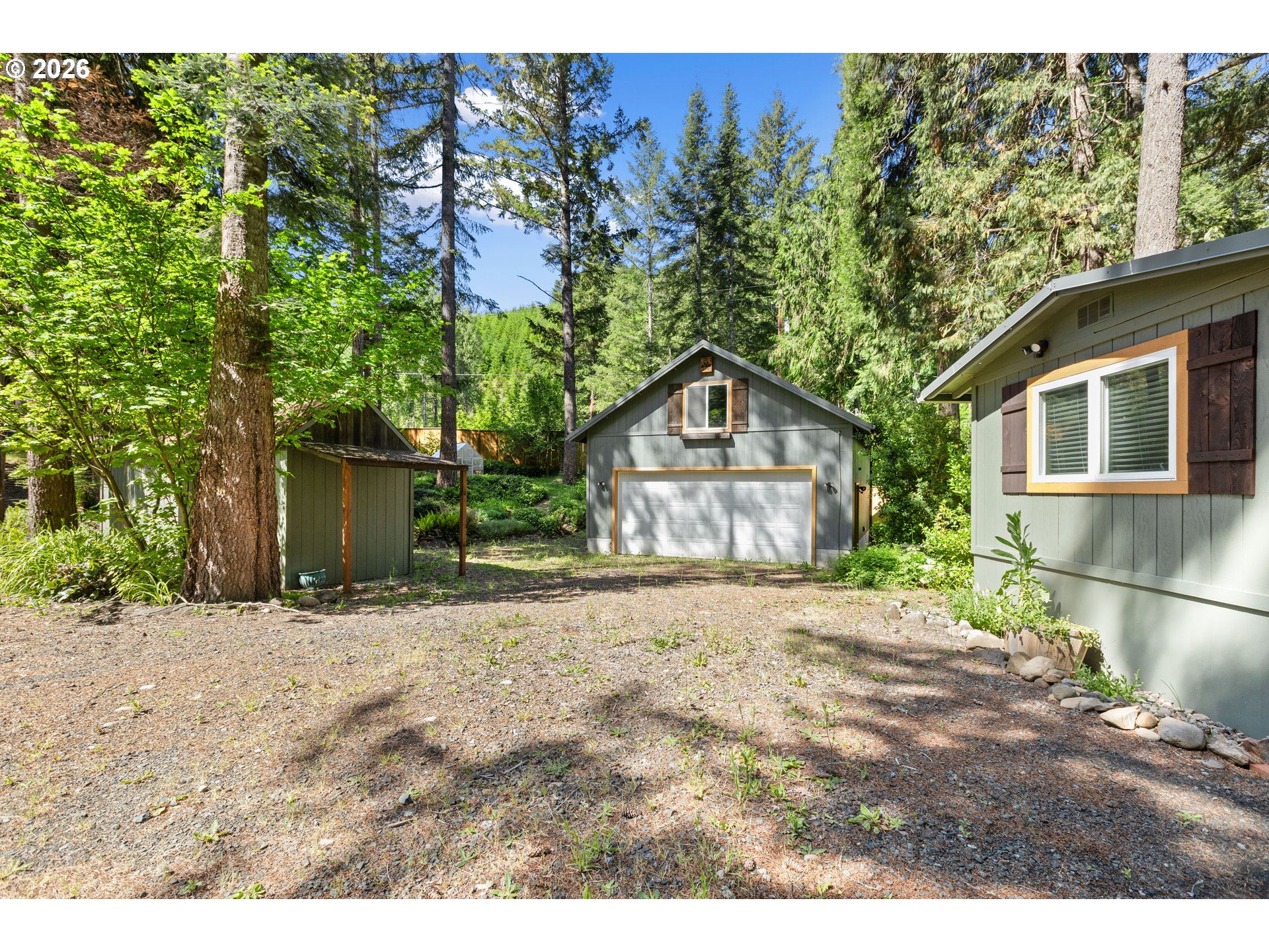 271 ANITA LN