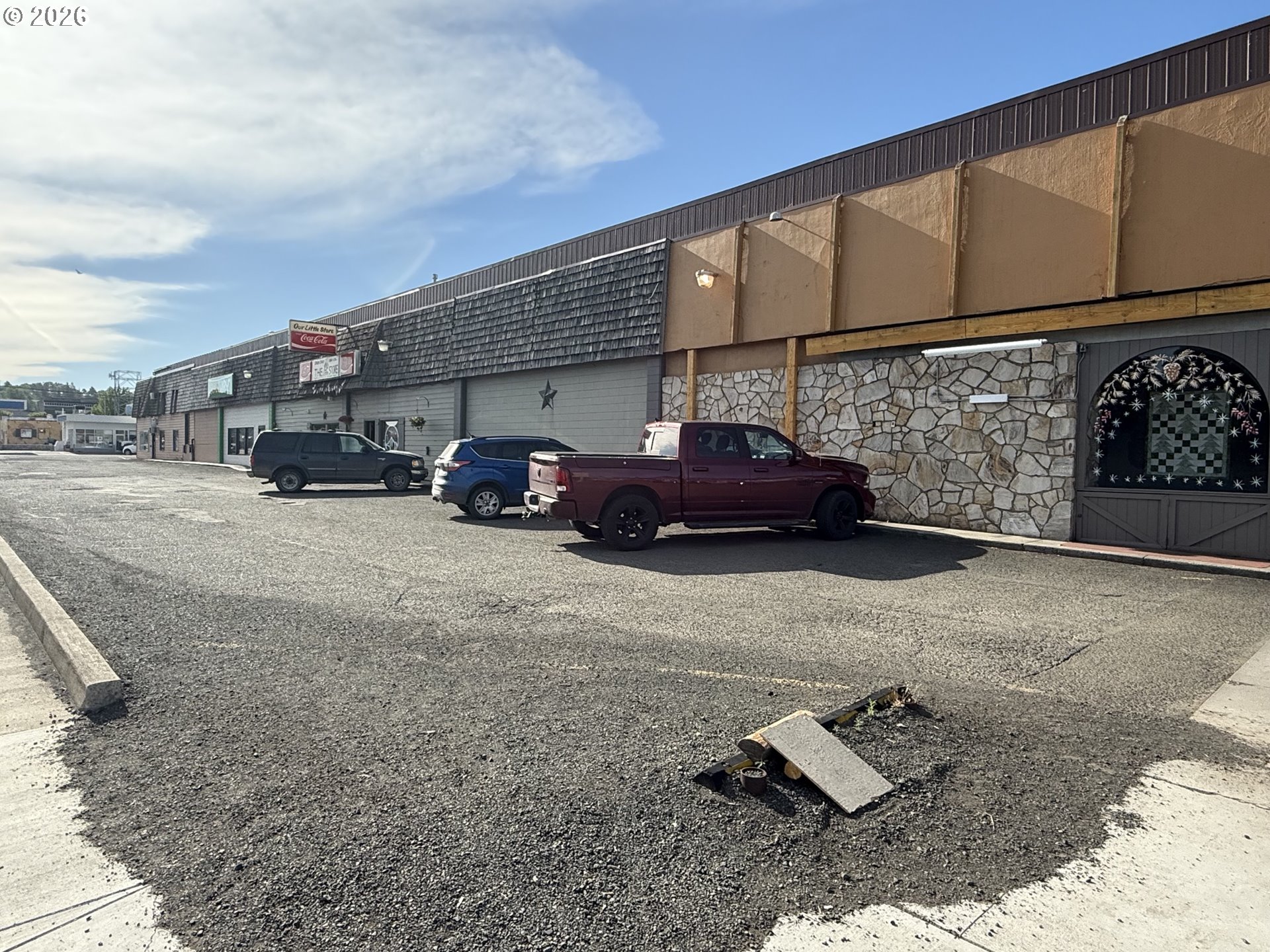 200 W NORTH ST