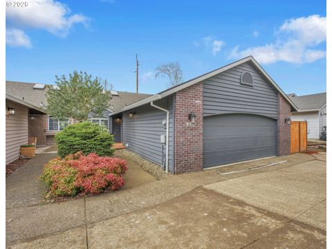 811 NW MEADOWS DR McMinnville OR 97128