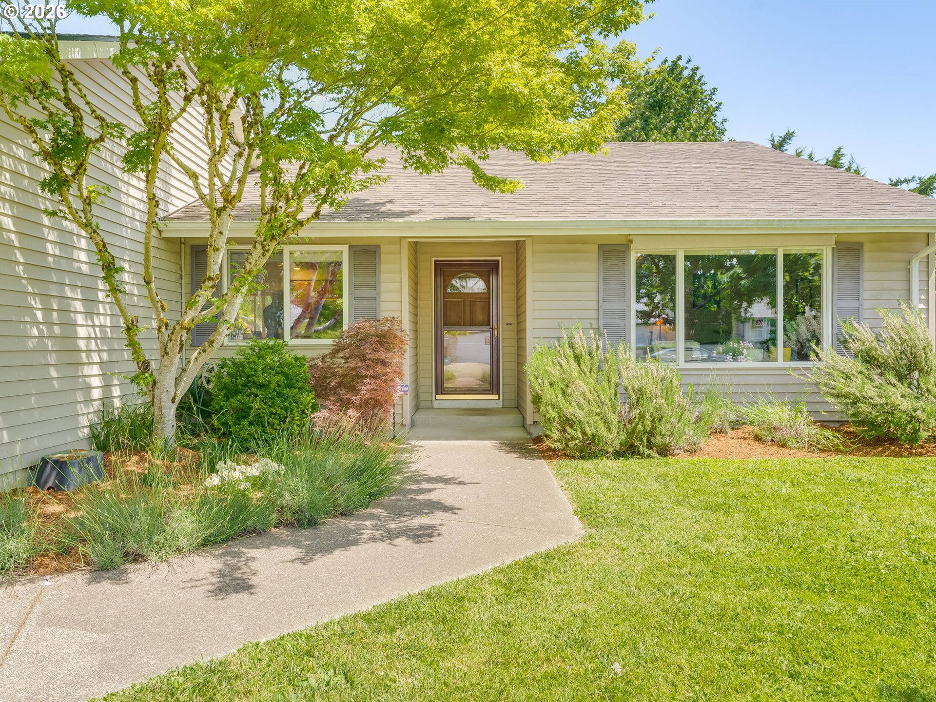 638 SW WESTVIEW DR