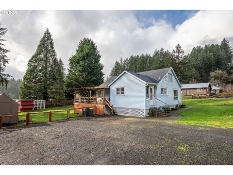 A home in Mapleton