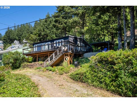 Featured picture for the property 751885853