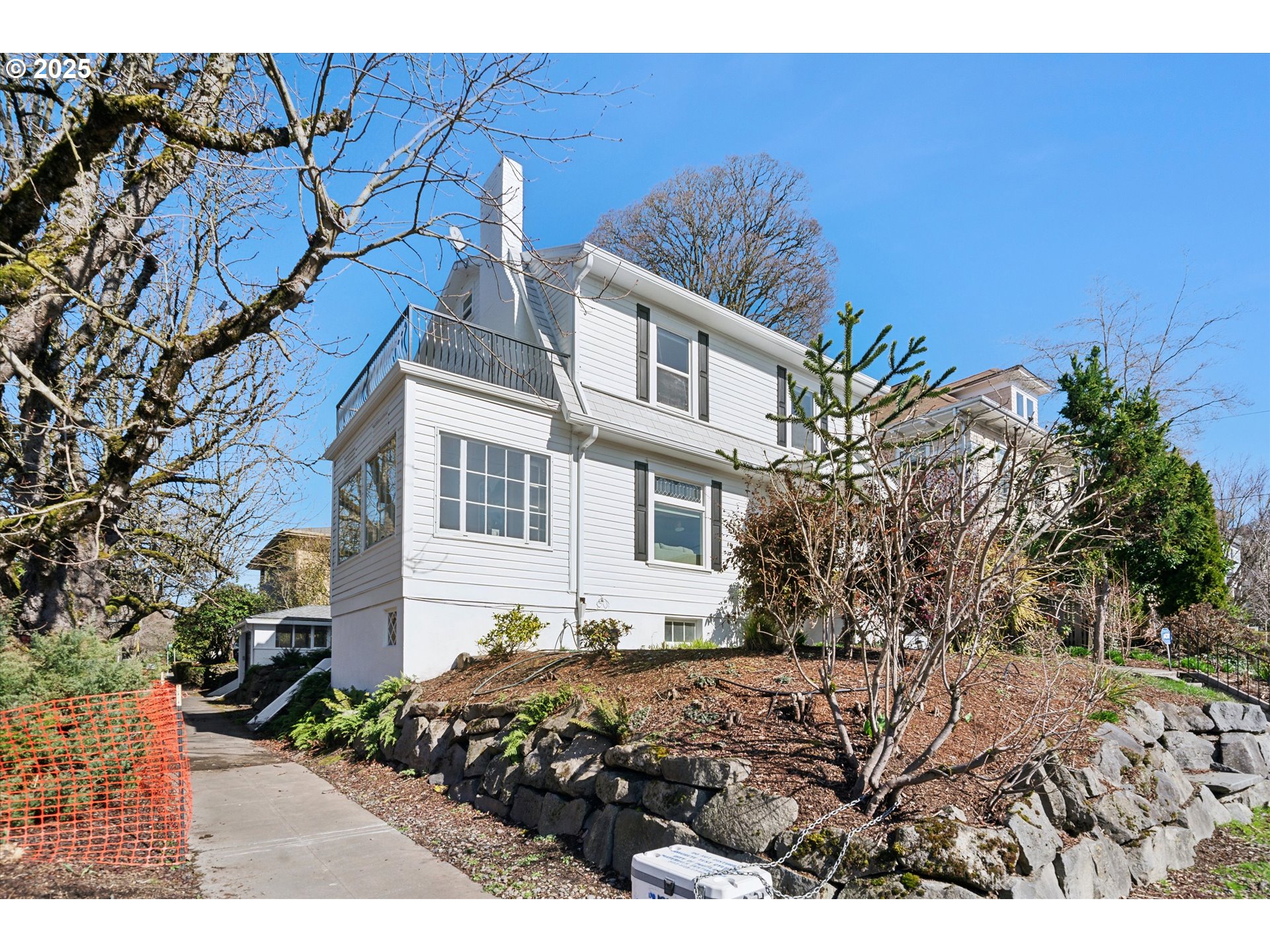 1907 NE MULTNOMAH ST