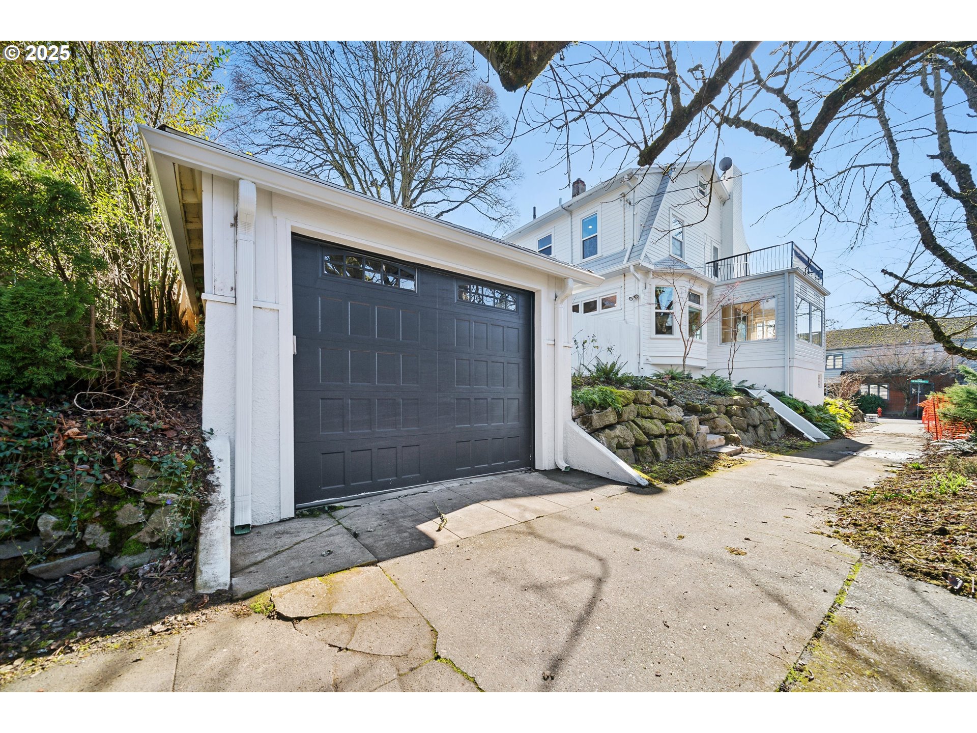 1907 NE MULTNOMAH ST