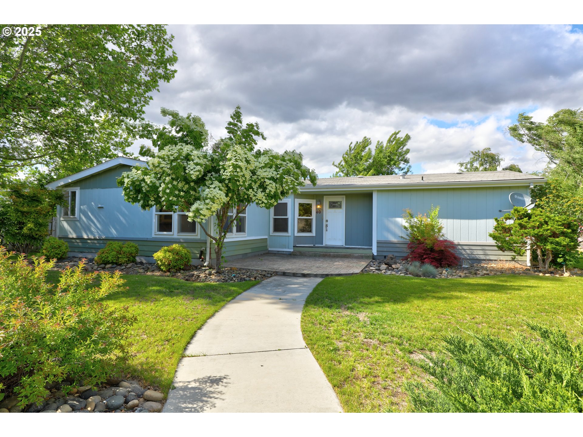 Photo 1 of 40 — 403 IOLA ST, Dallesport, WA 98617