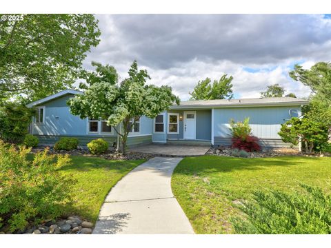 403 IOLA ST Dallesport WA 98617