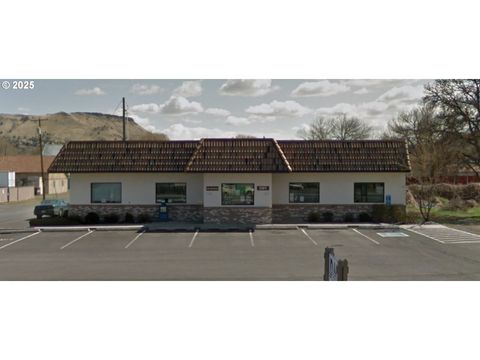 193 N CANYON BLVD John Day OR 97845
