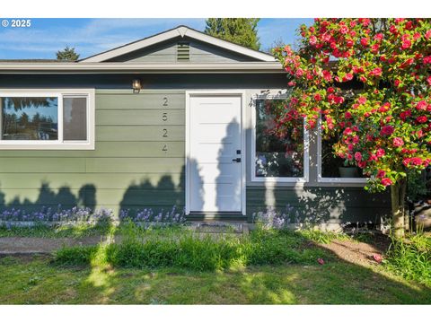 2524 NE 84TH AVE Portland OR 97220