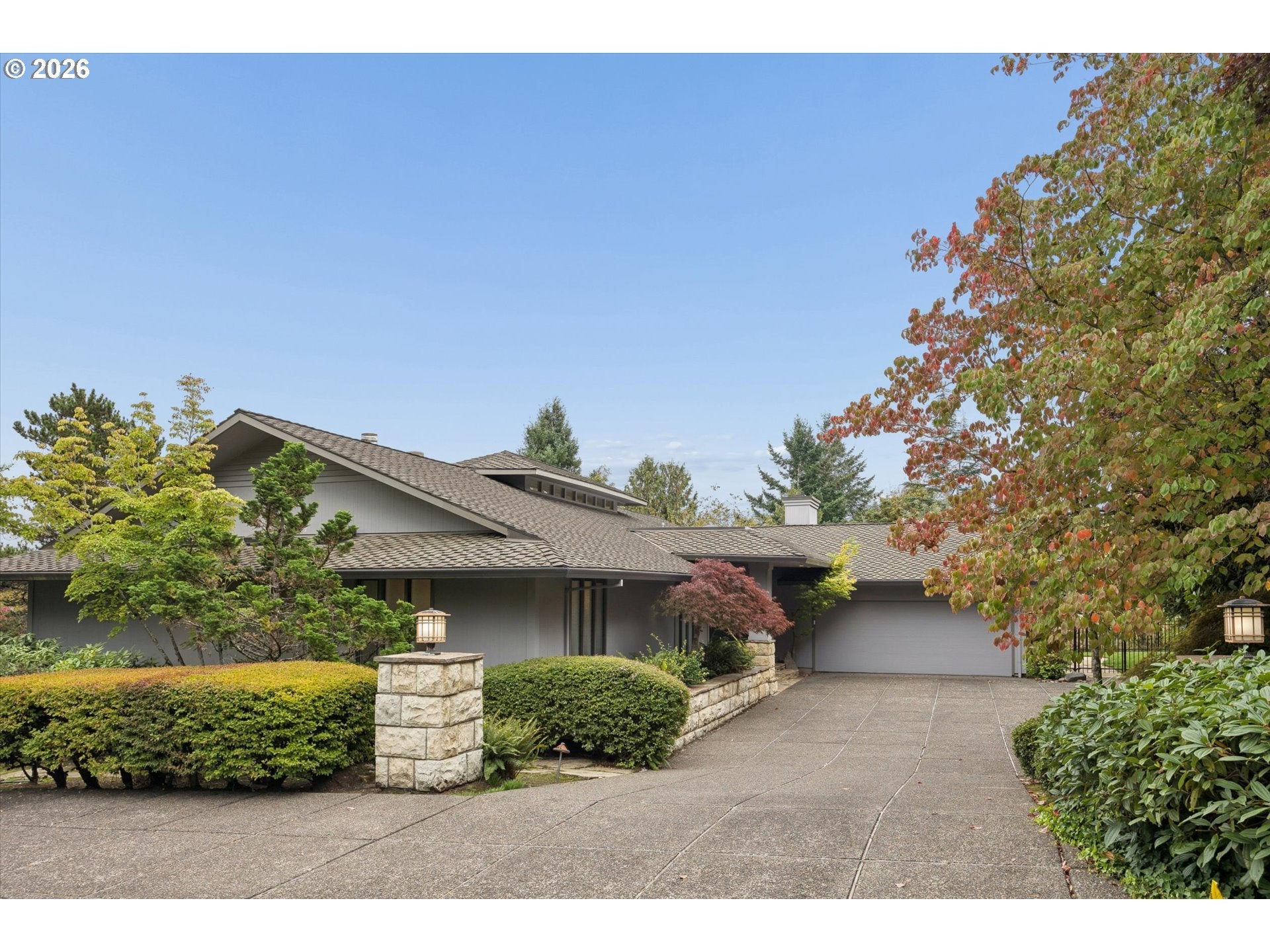 26 MONTICELLO DR