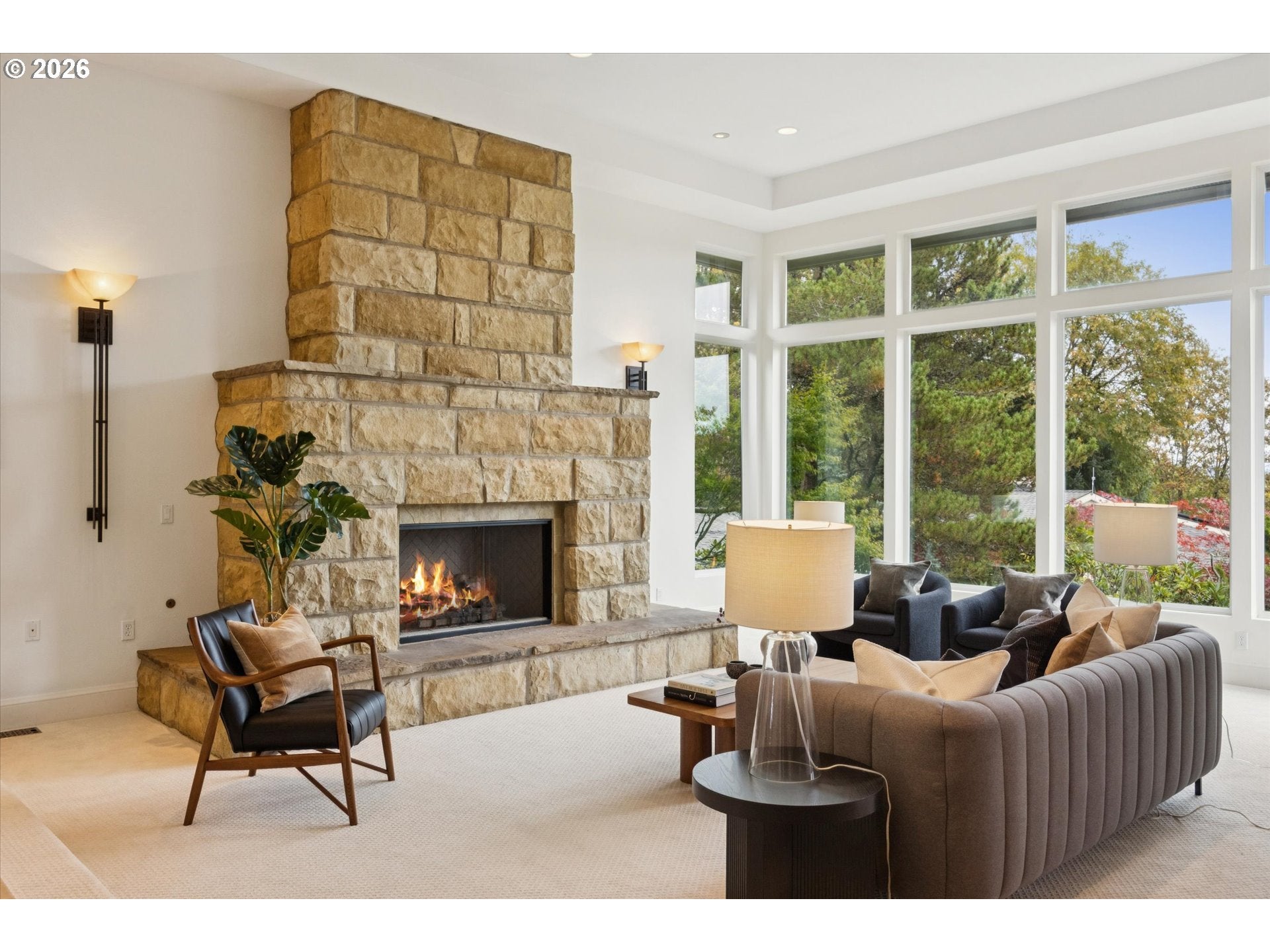 26 MONTICELLO DR