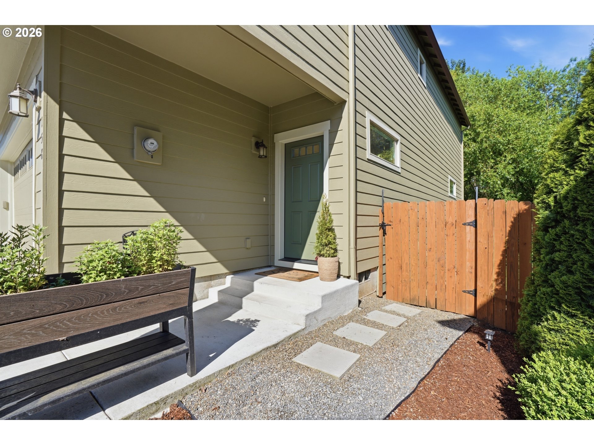 158 N 41ST PL
