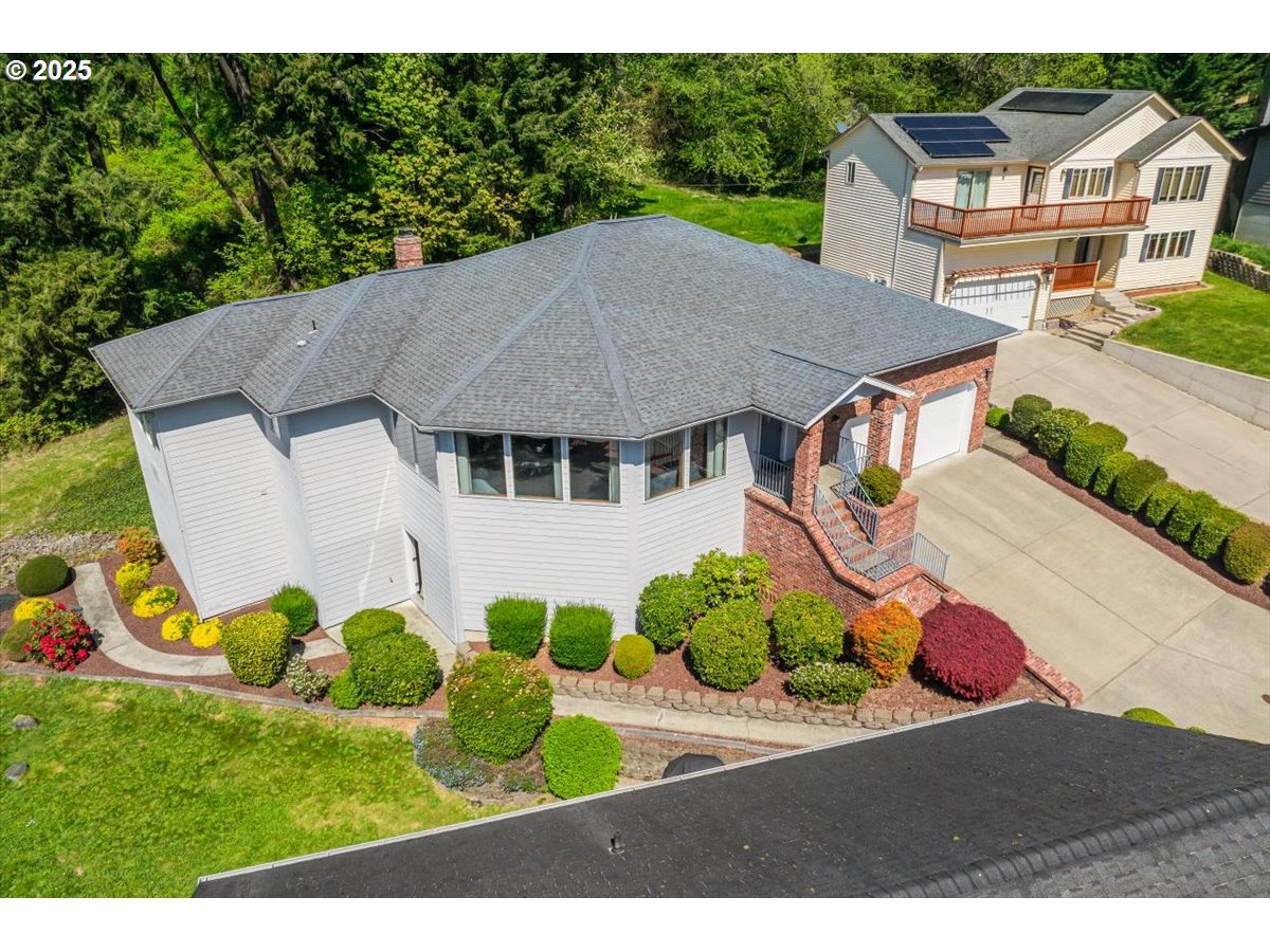 129 CEDAR FALLS DR