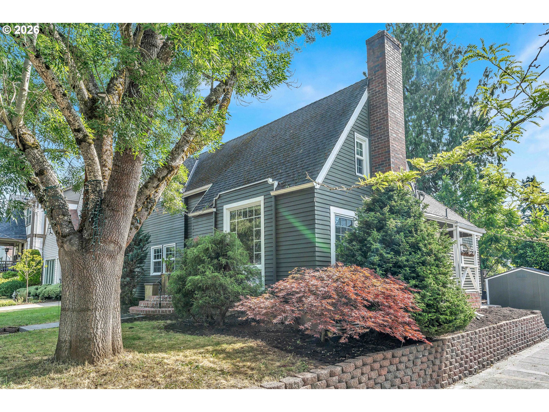 532 SE PEACOCK LN