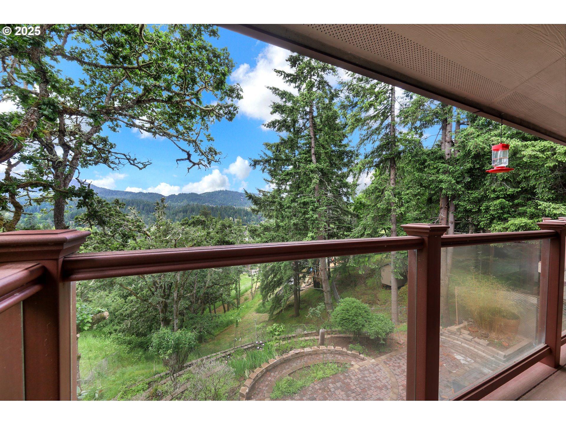 Eugene, Oregon 97405, United States, 4 Bedrooms Bedrooms, ,4 BathroomsBathrooms,Residential,Active,139529