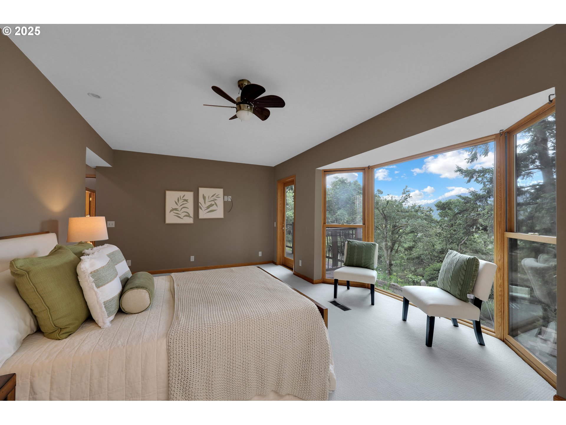 Eugene, Oregon 97405, United States, 4 Bedrooms Bedrooms, ,4 BathroomsBathrooms,Residential,Active,139529