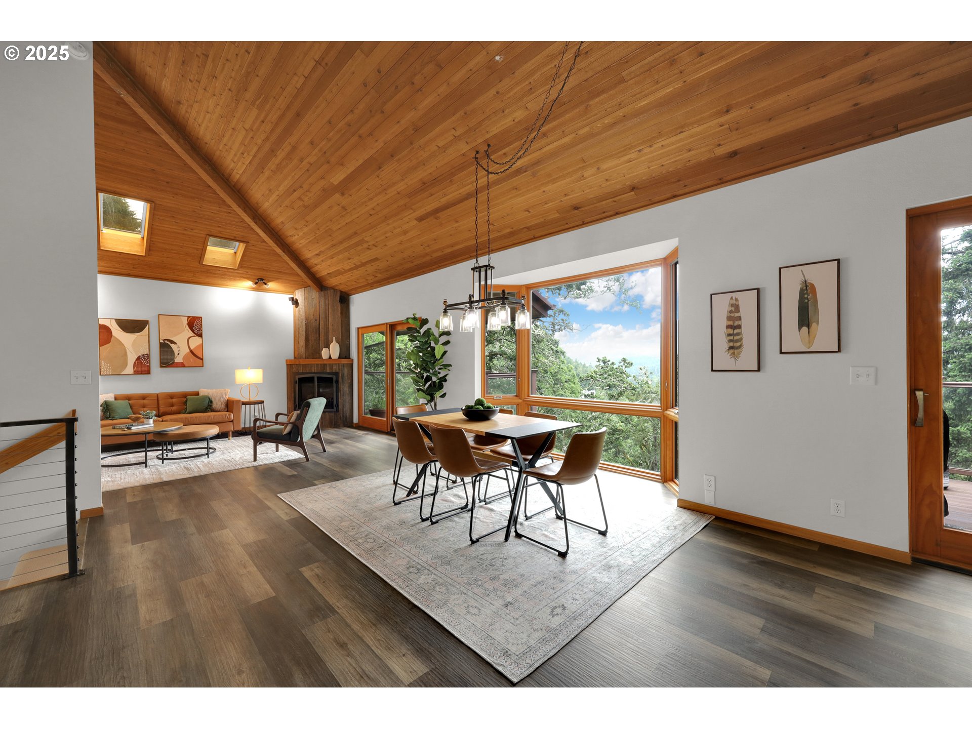 Eugene, Oregon 97405, United States, 4 Bedrooms Bedrooms, ,4 BathroomsBathrooms,Residential,Active,139529