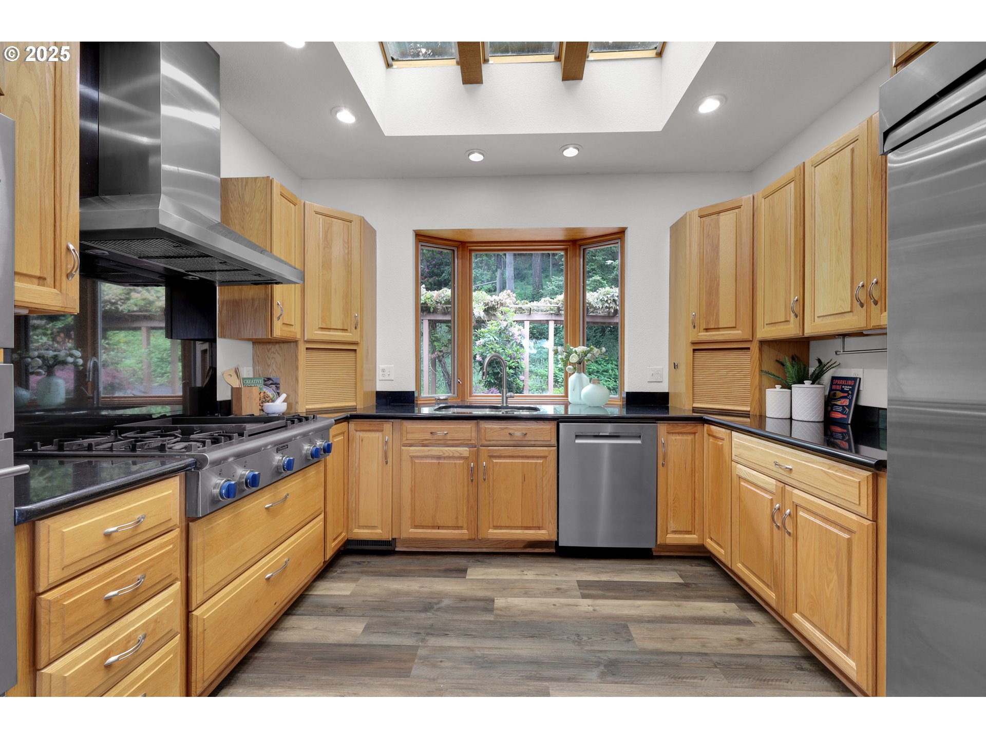 Eugene, Oregon 97405, United States, 4 Bedrooms Bedrooms, ,4 BathroomsBathrooms,Residential,Active,139529