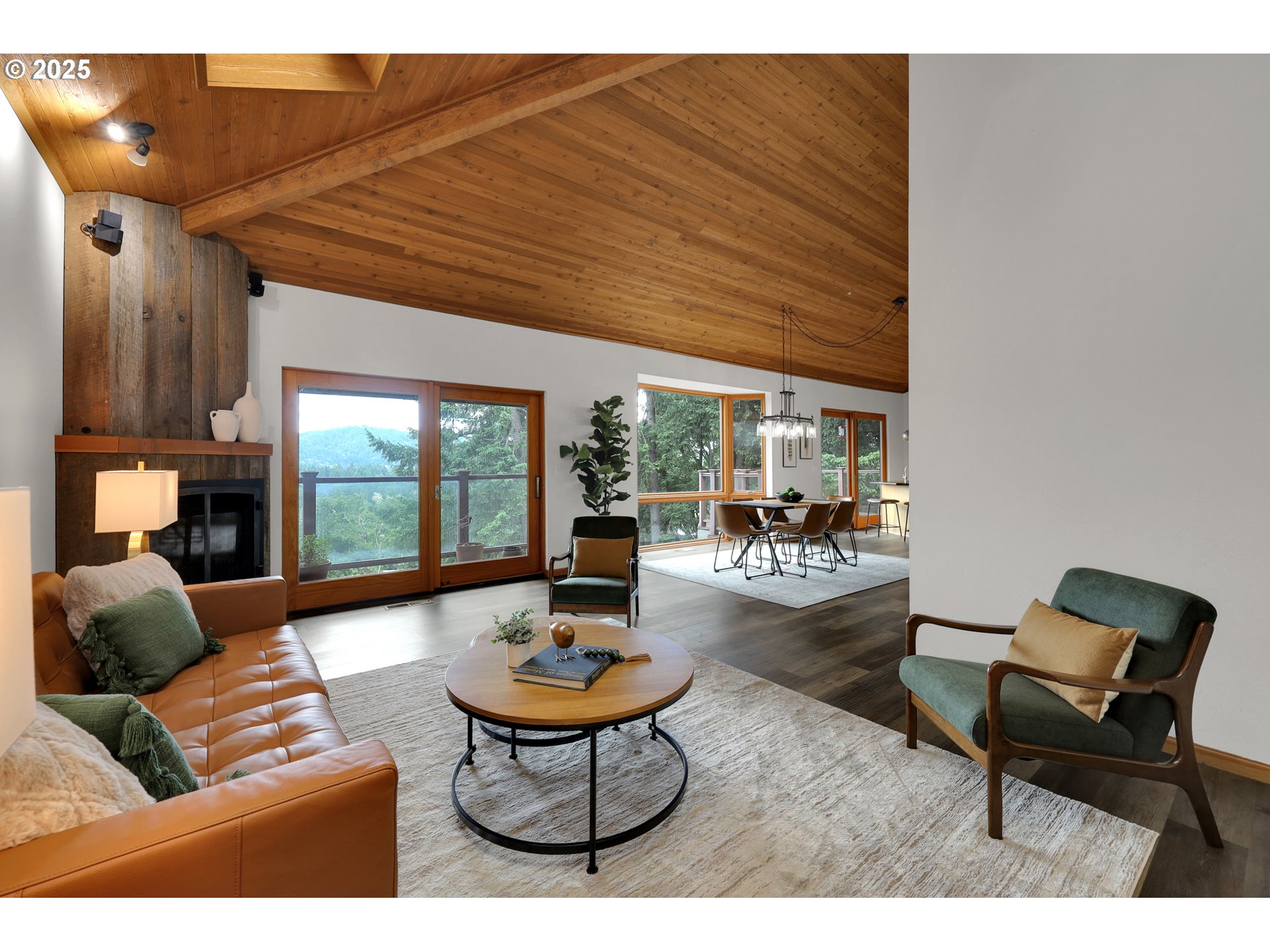 Eugene, Oregon 97405, United States, 4 Bedrooms Bedrooms, ,4 BathroomsBathrooms,Residential,Active,139529