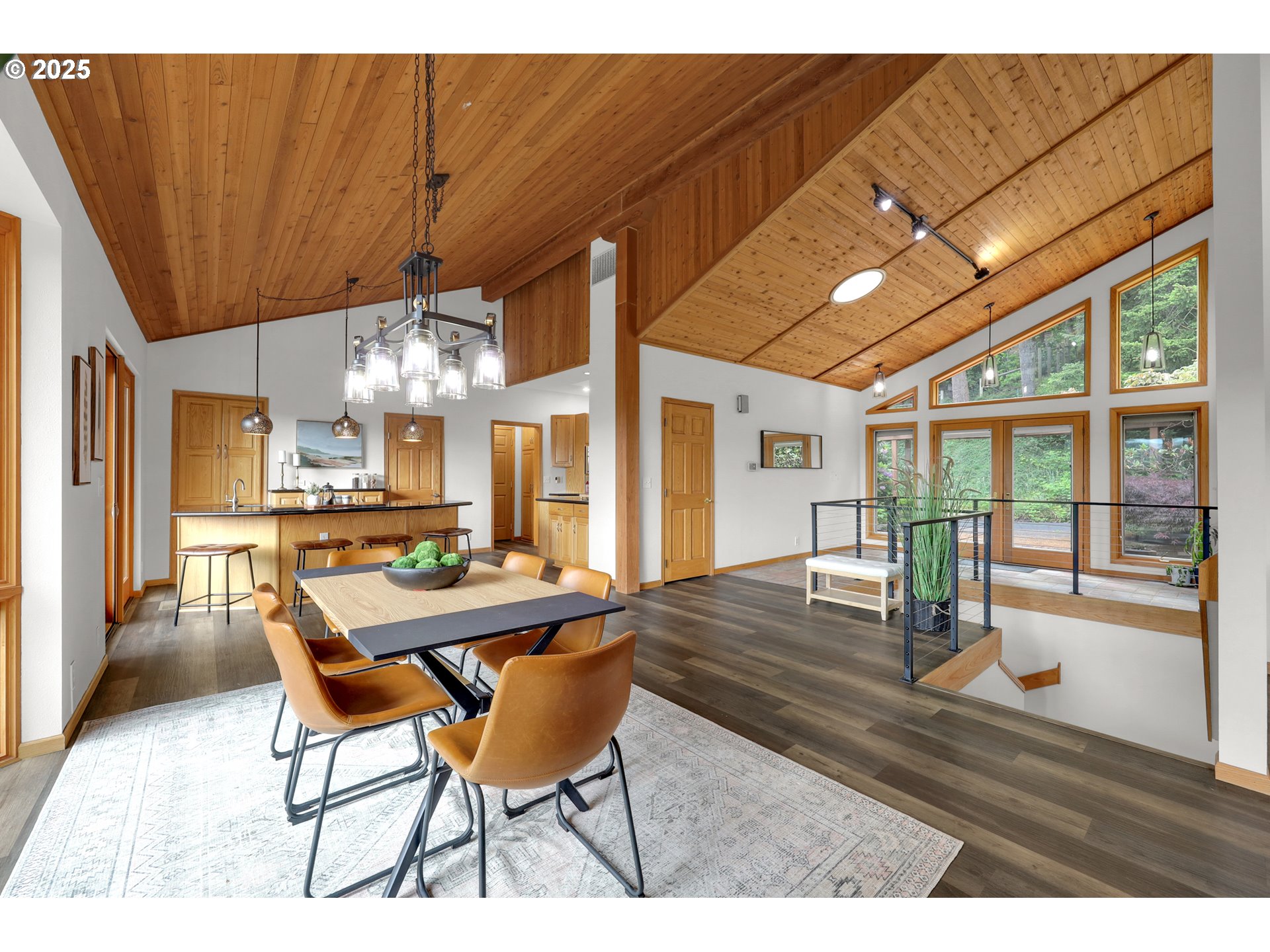 Eugene, Oregon 97405, United States, 4 Bedrooms Bedrooms, ,4 BathroomsBathrooms,Residential,Active,139529