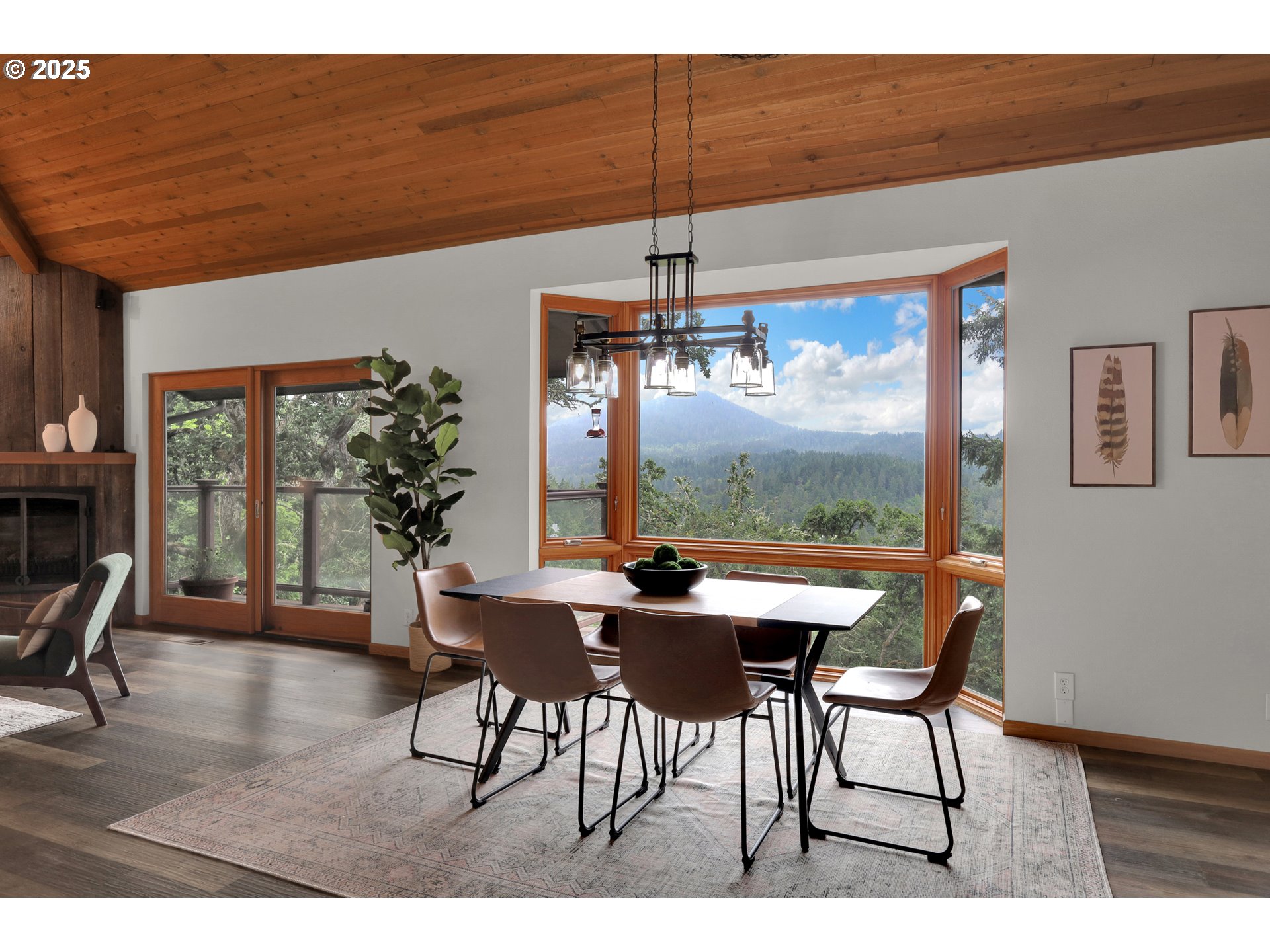 Eugene, Oregon 97405, United States, 4 Bedrooms Bedrooms, ,4 BathroomsBathrooms,Residential,Active,139529