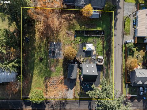 7010 SE LAMPHIER ST 13 Milwaukie OR 97222